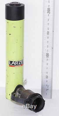 Larzep SM0513 5T Single Acting Hydraulic Cylinder Jack 127mm Stroke